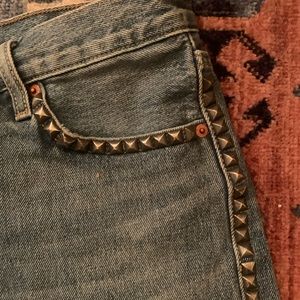 Levi’s 501 studded jean shorts 29